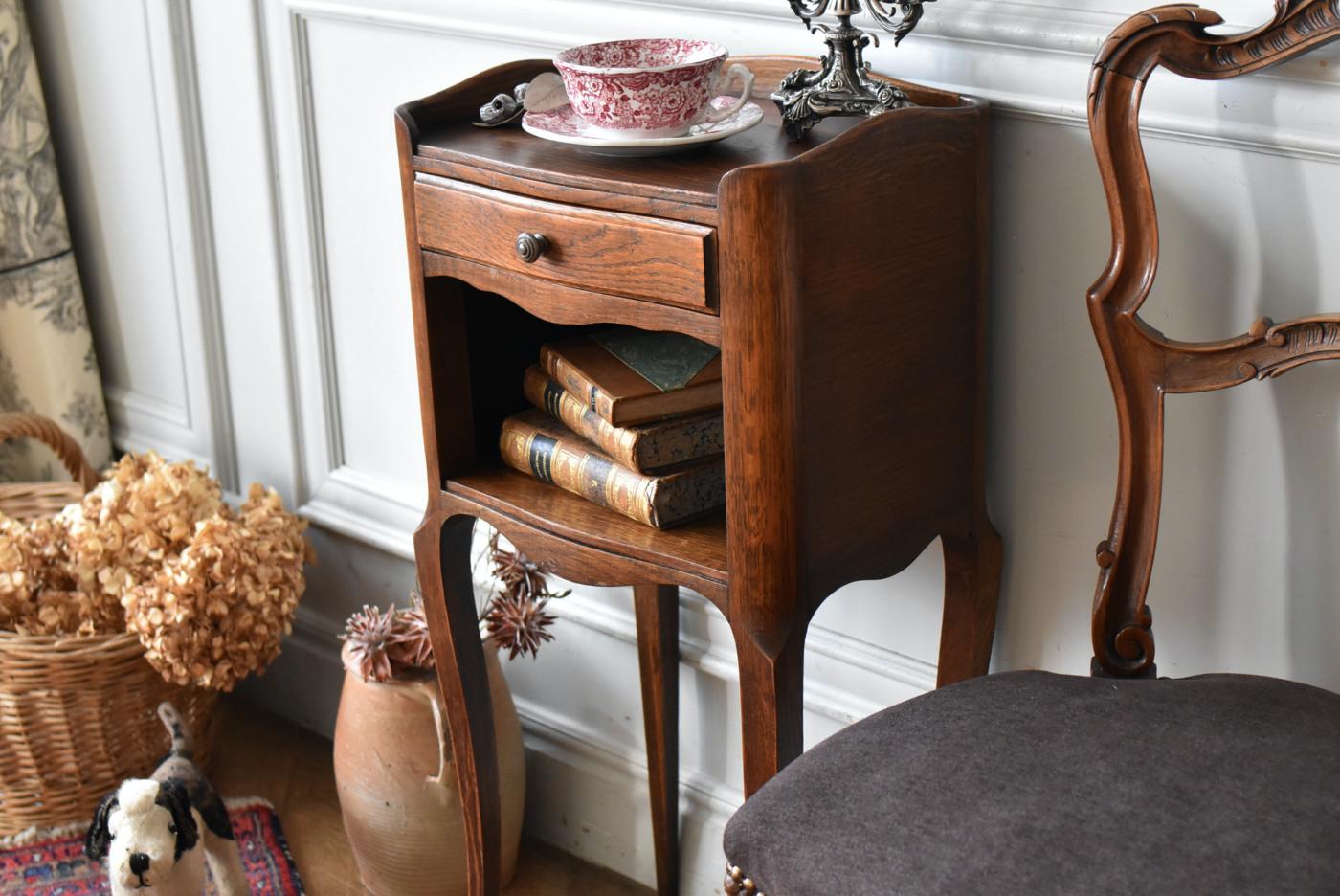 フランスアンティーク家具 ナイトテーブル.brown4 サイドテーブル 猫脚