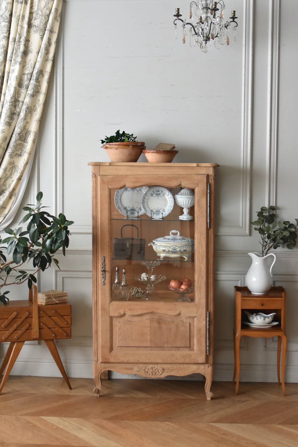 old maison ヴィンテージ ガラスキャビネット フレンチシャビー old