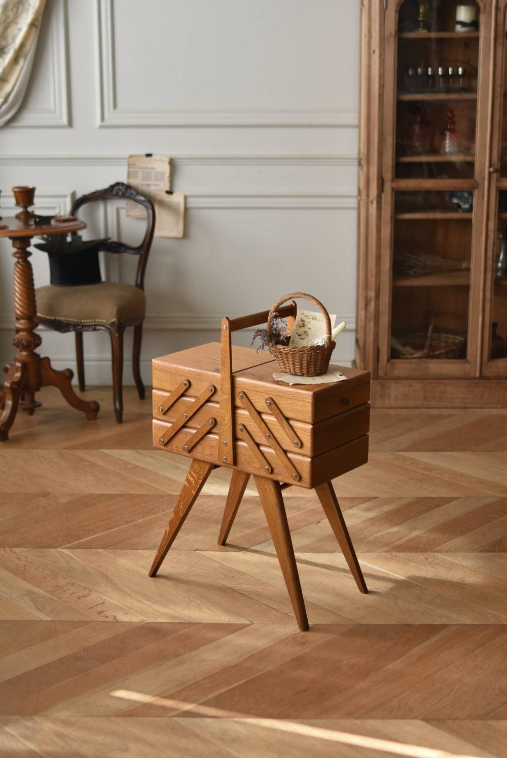 脚付きソーイングボックス.3 フランスヴィンテージ家具 裁縫箱 収納