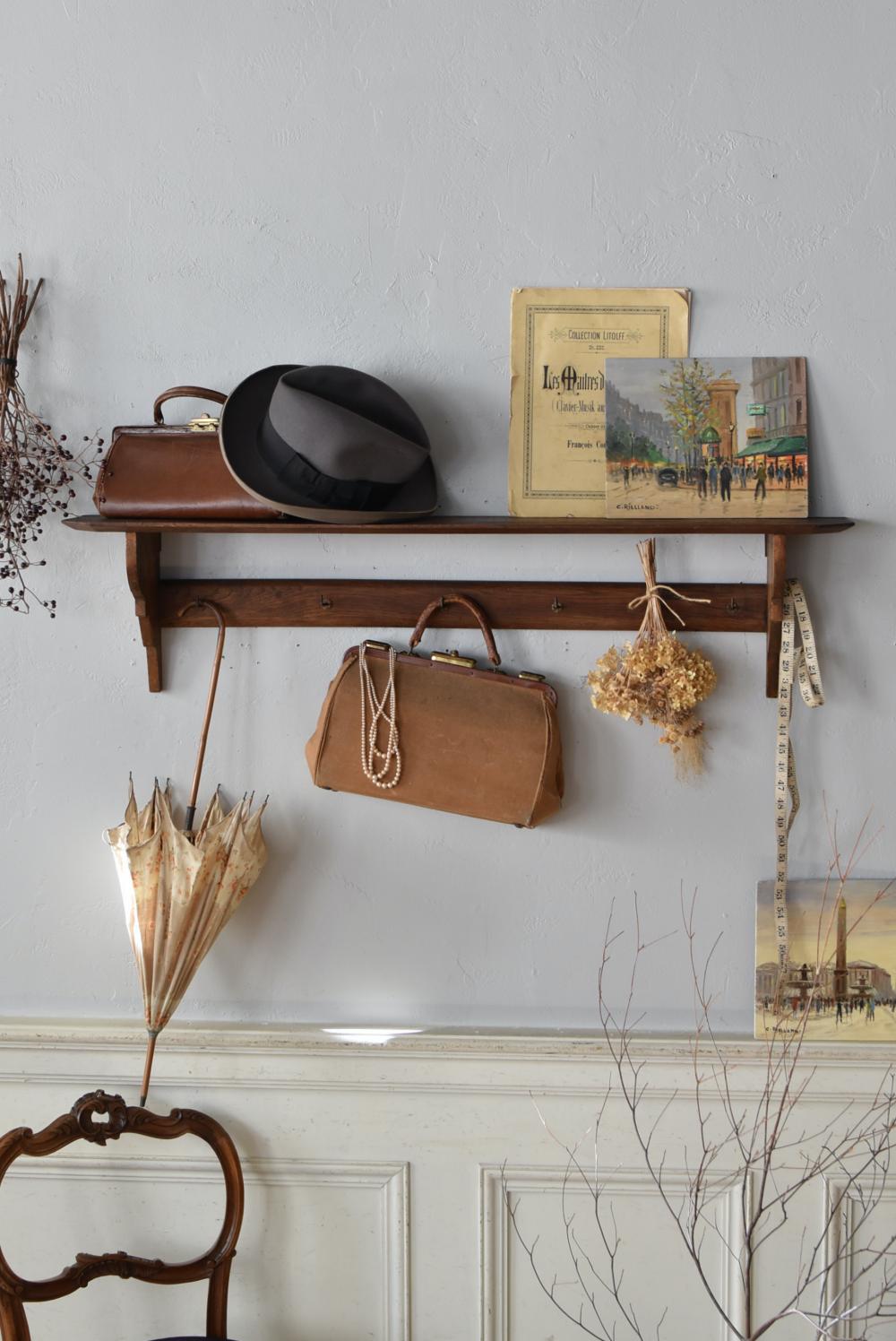 フック付きウォールシェルフ フランスアンティーク家具 飾り棚 コート掛け