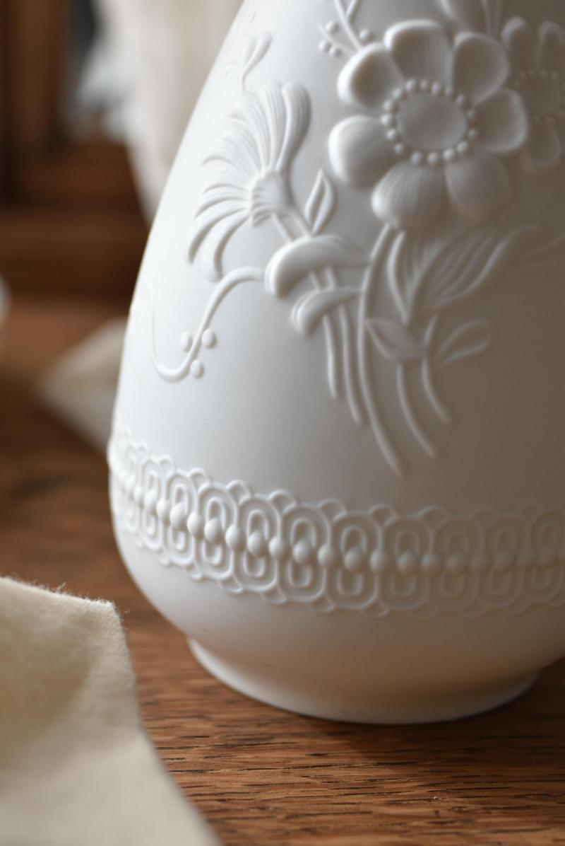 フラワーベース.White ドイツヴィンテージ雑貨 KAISER 白磁器 花器