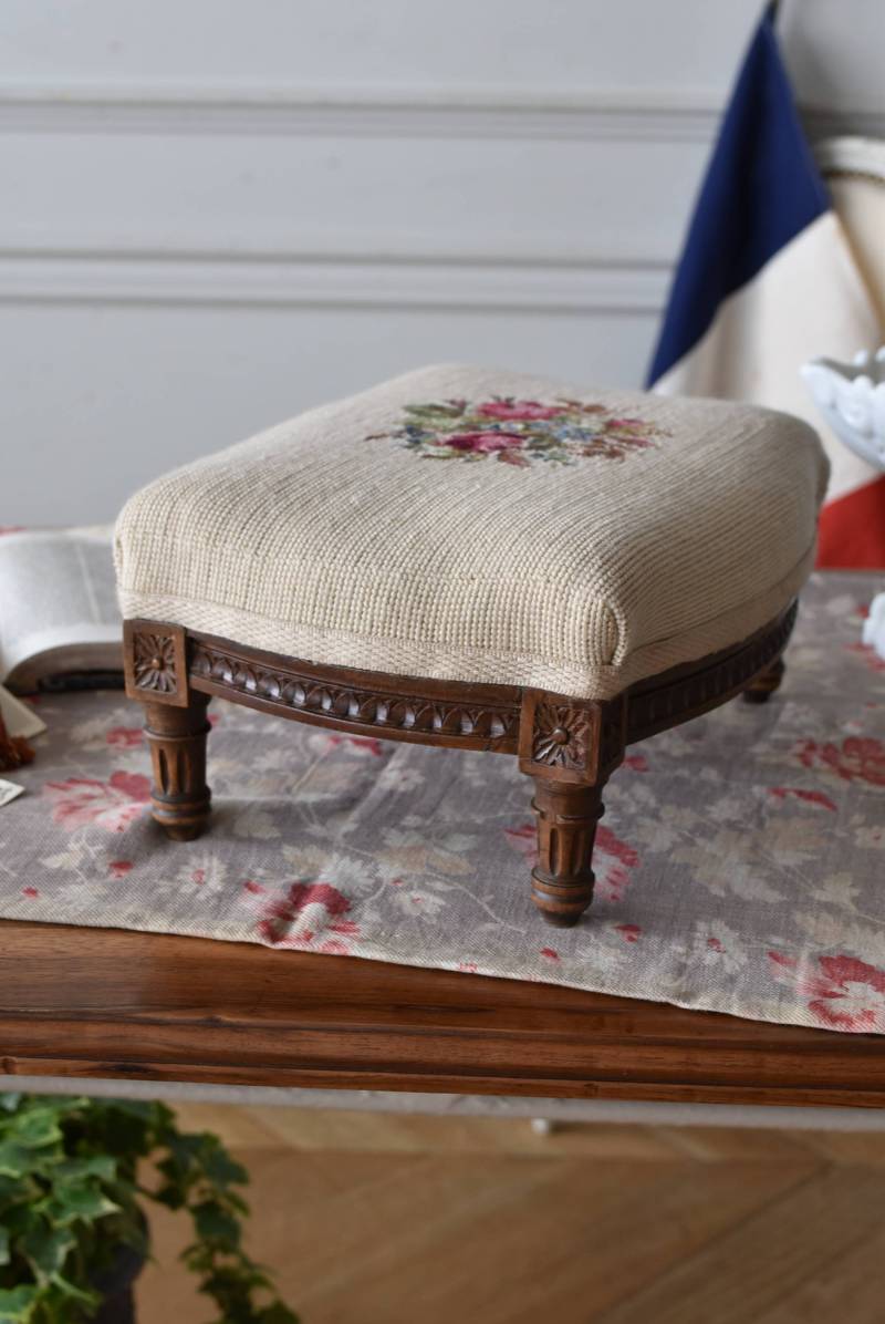 フットスツール.プチポワン3 フランスアンティークチェア ディスプレイ