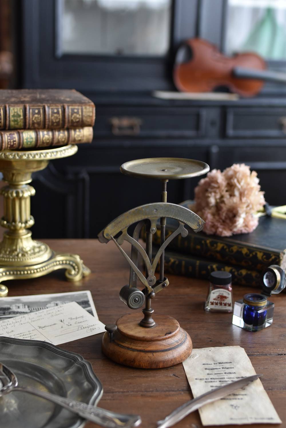 アンティークレタースケール.3 フランスアンティークディスプレイ