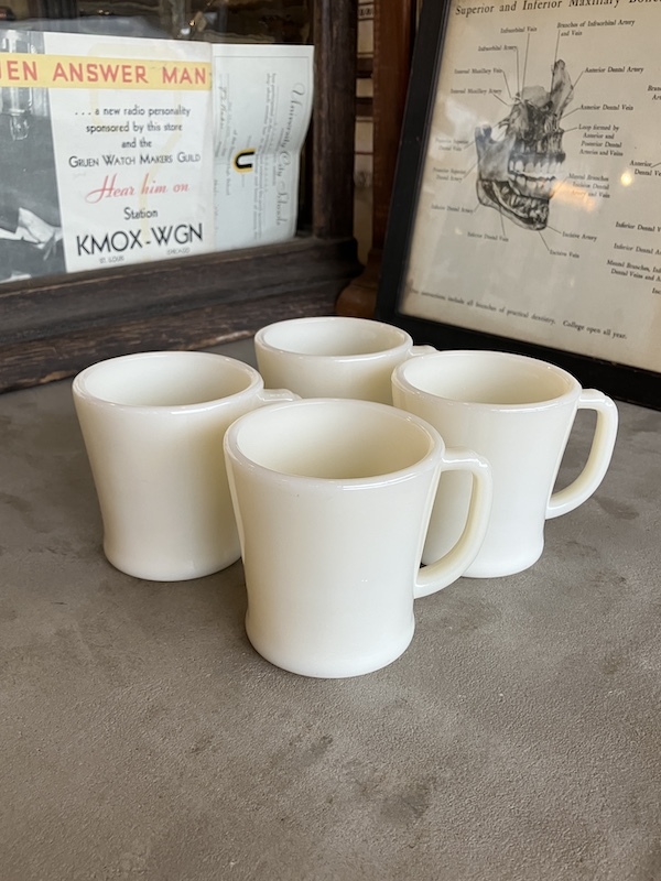 1950'S 60'S Fire-King アイボリー ファイヤーキング Dハンドルマグ