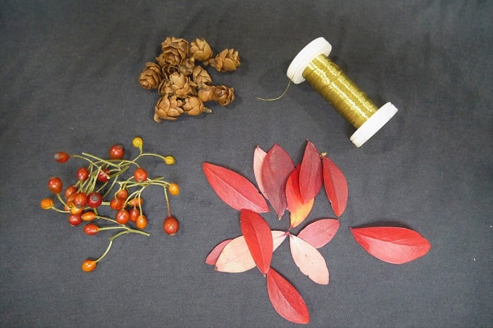 クリスマスに飾ろう！ドライフラワーの縦型ガーランドの作り方3種