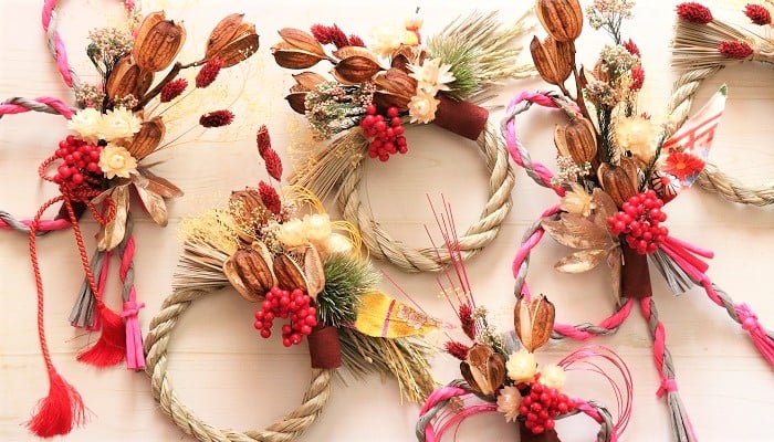 お正月に飾ろう！ドライフラワーを使った「簡単しめ縄飾り」の作り方