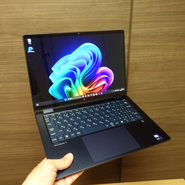 HP OmniBook X Flip 14-fm(インテル)レビュー/Copilot+PC準拠の14