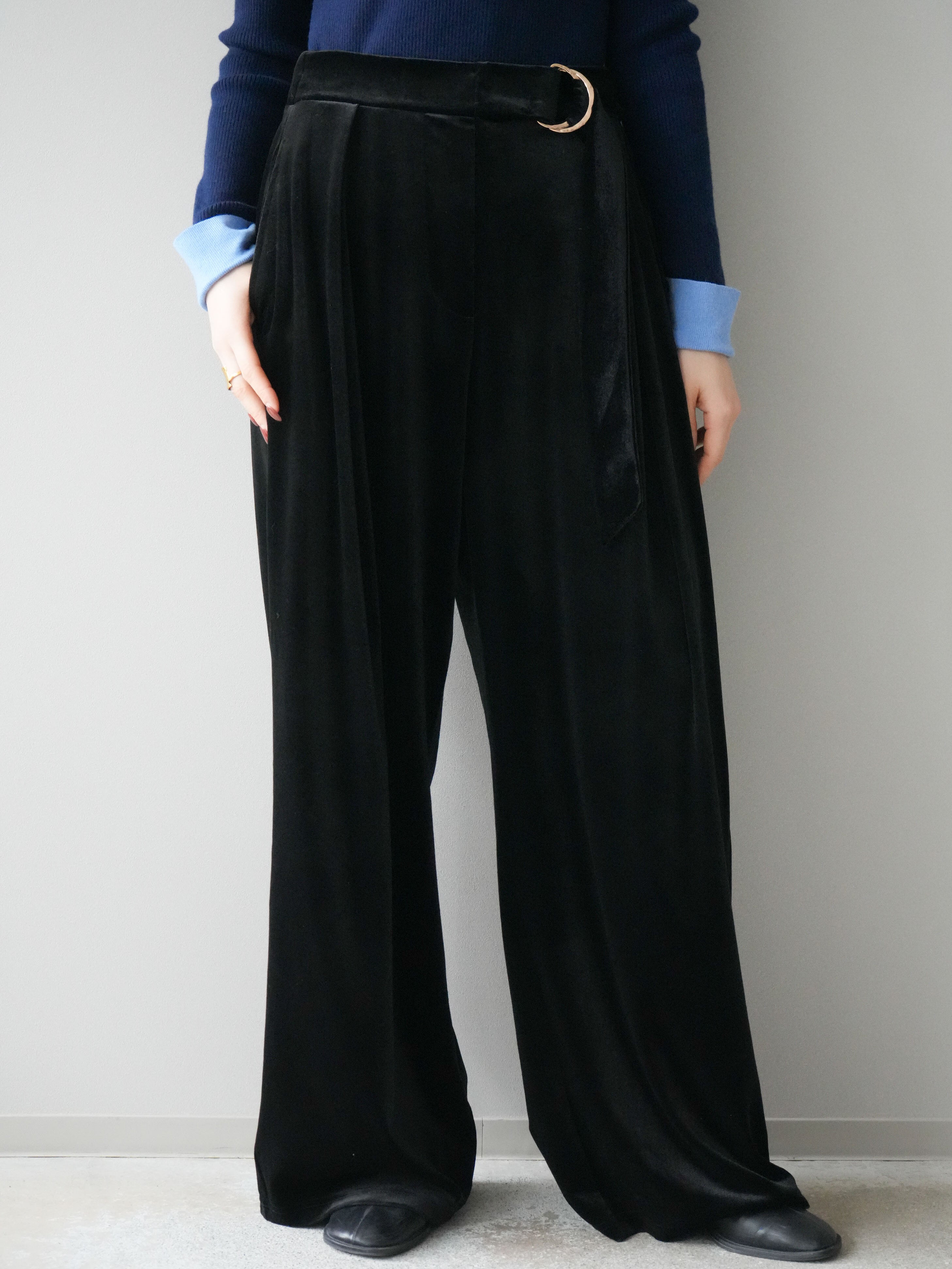 予約]ベロアベルトスリムパンツ/black – Lumier