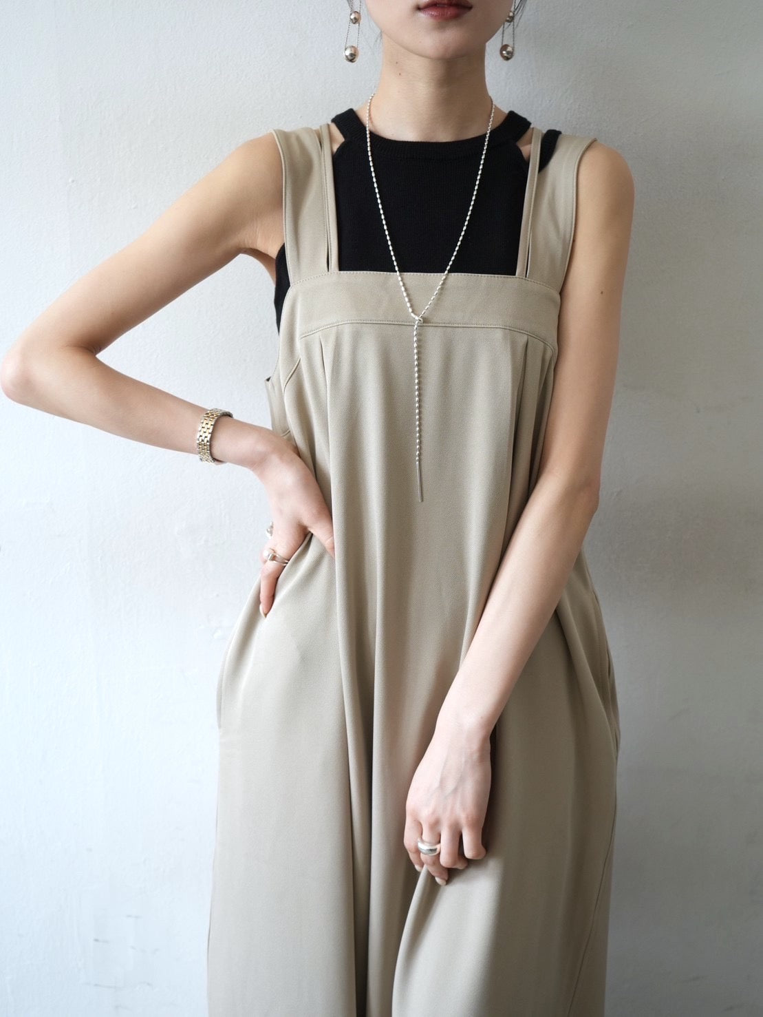 予約]バックギャザーノースリーワンピース/ベージュ – Lumier