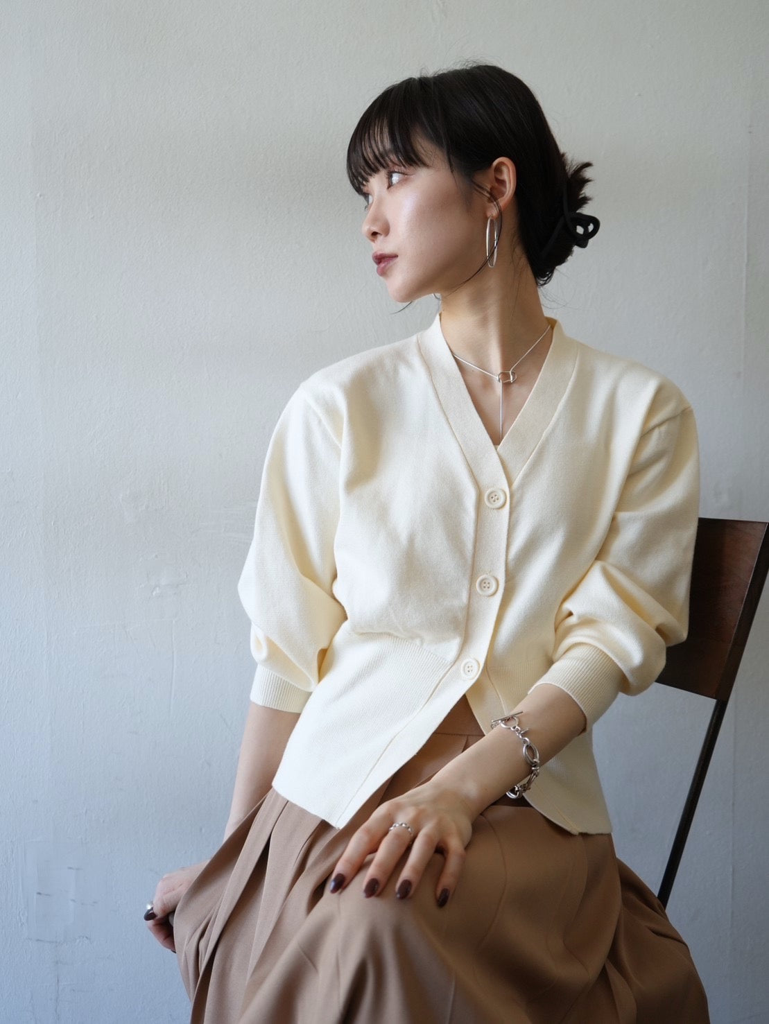 予約]タックプリーツマキシスカート/ベージュ – Lumier