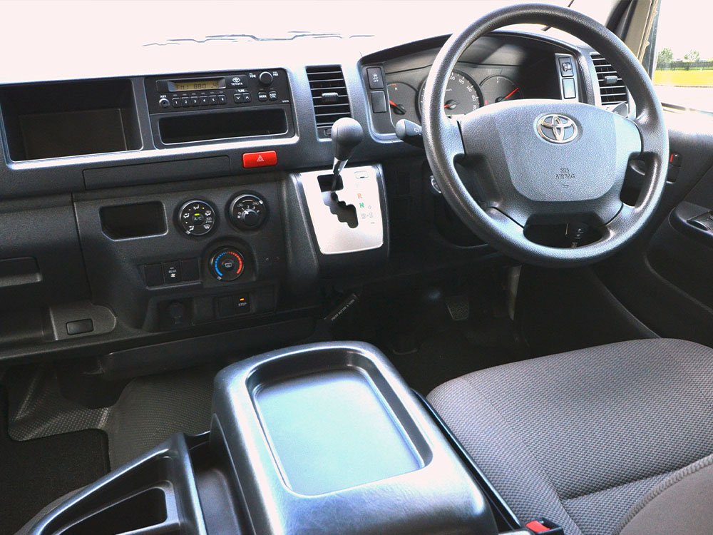 2018 Toyota Hiace 14 Seater Mid Roof - McNAMARA Car Center 2018