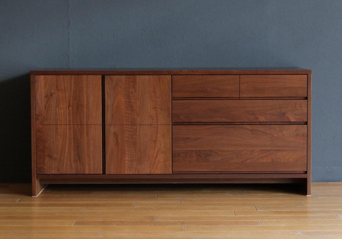 004-03_2048x.jpg?v=1669363324