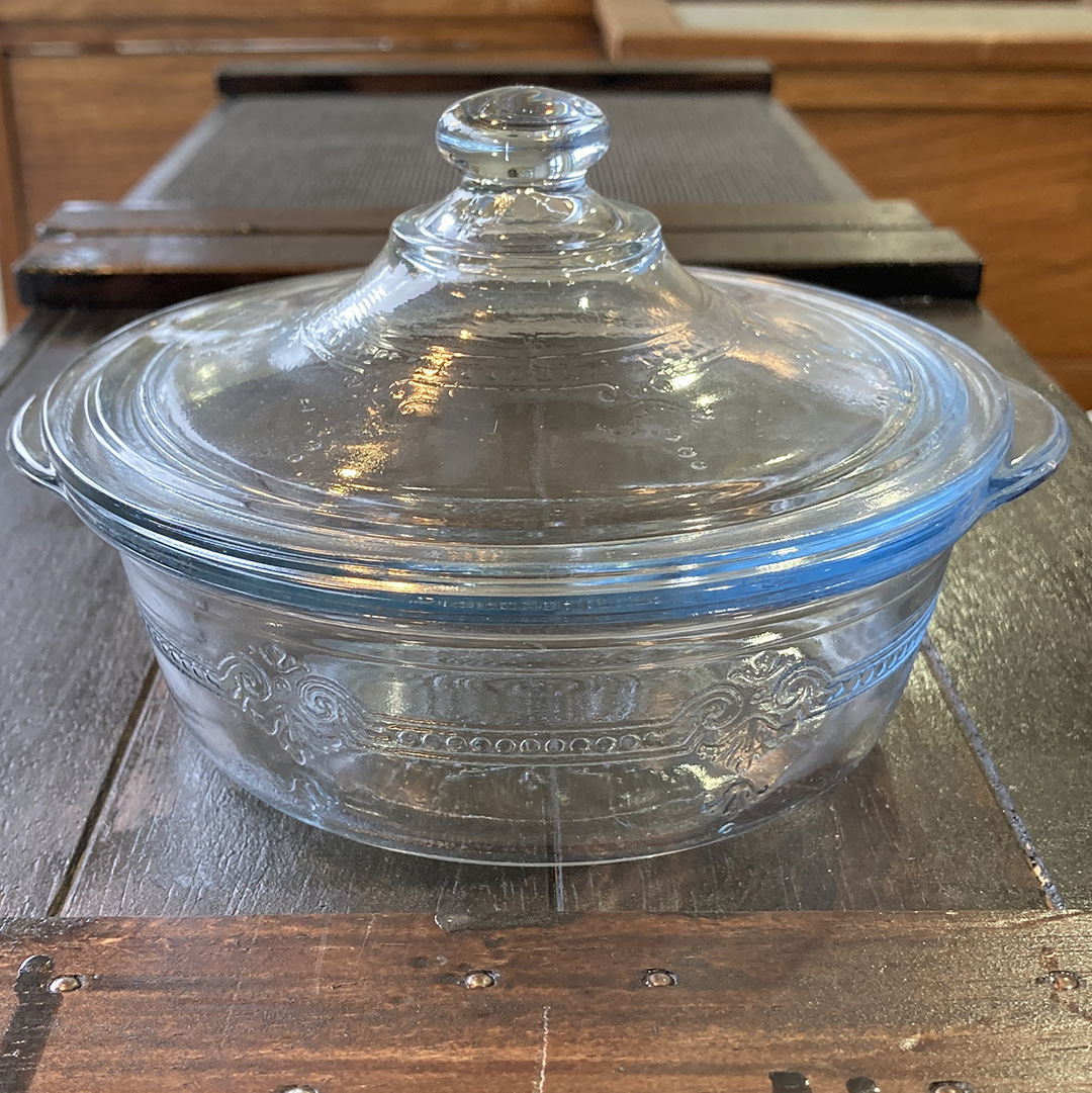 蓋付きキャセロール サファイアブルー 1941～1956年製造 Fire-king