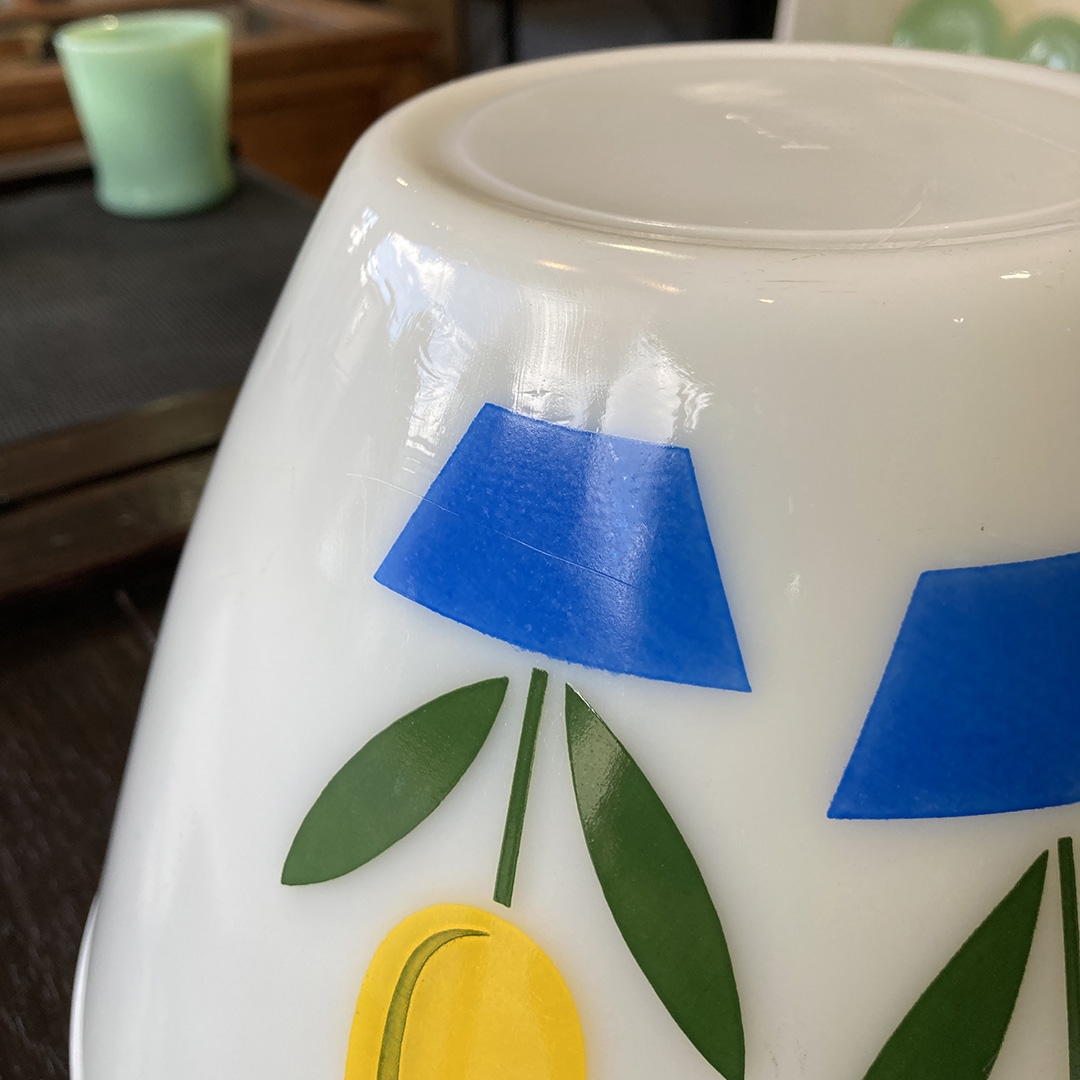 チューリップミキシングボウル アイボリー 1950年代前半製造 Fire-king