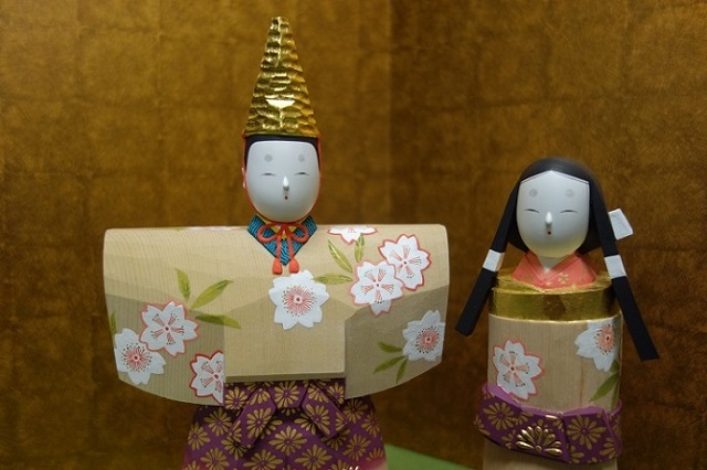 お知らせ - 「奈良一刀彫 雛人形 万葉堂の立雛 桜咲く」｜奈良一刀彫