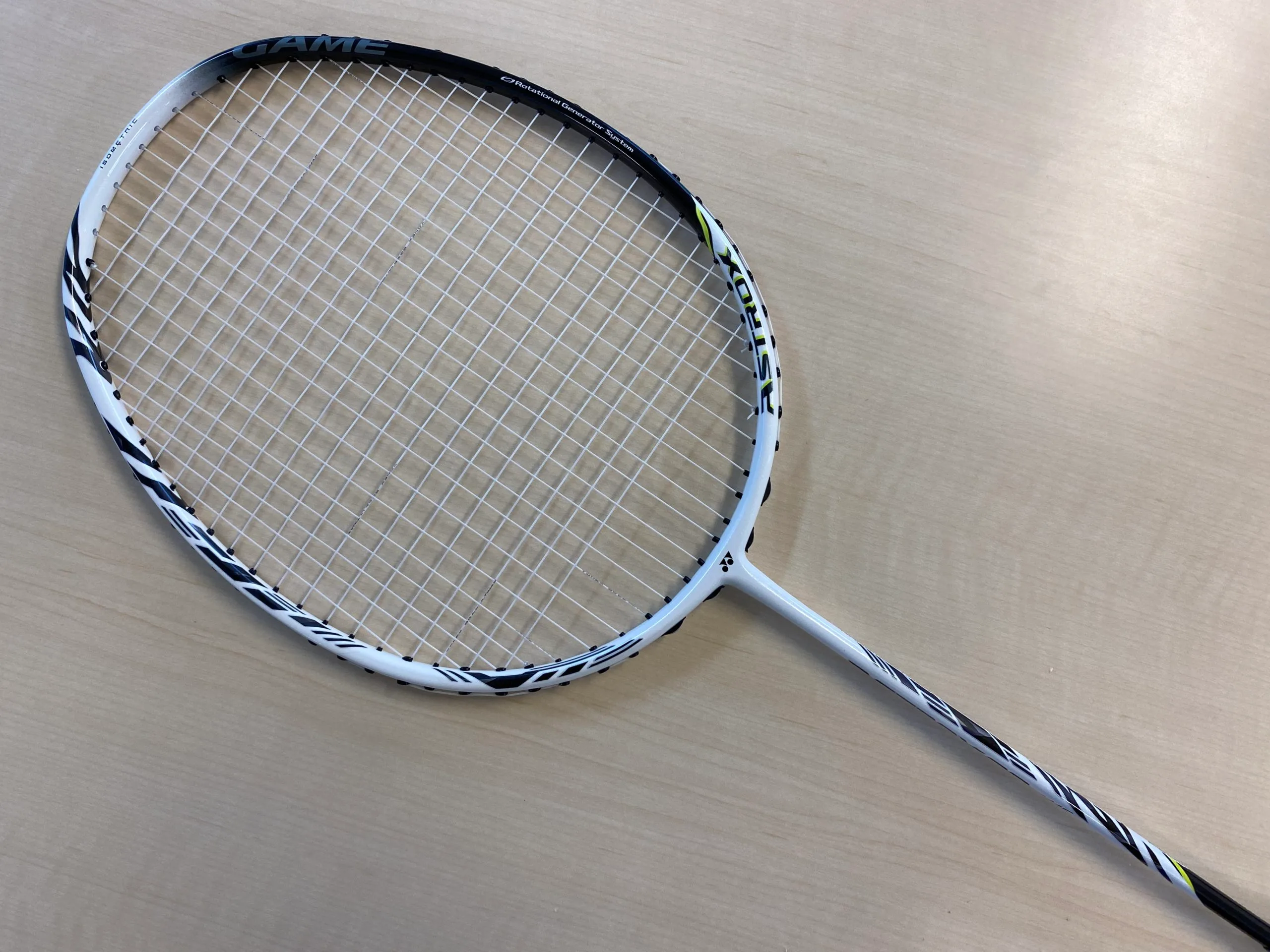 アストロクス99ゲーム バドミントンラケットについて【レビュー・評判