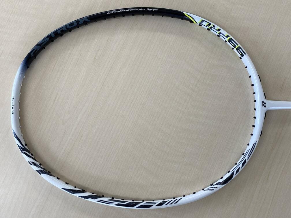 実打レビュー】『アストロクス99プロ』バドミントンラケットについて