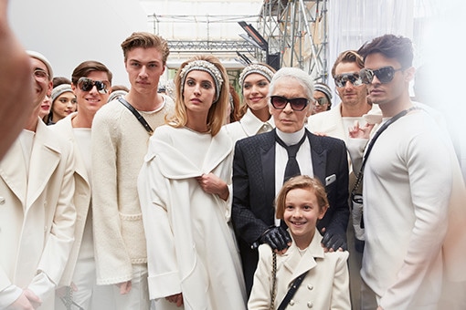 シャネルとカール・ラガーフェルド。｜シャネルを紐解く24のキーワード