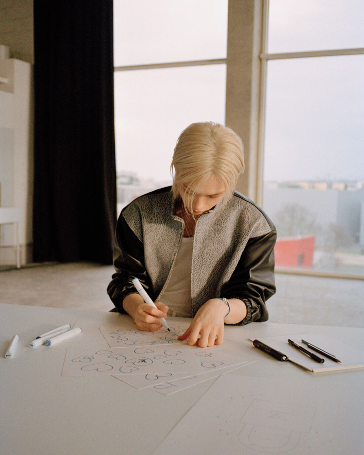 Stray Kidsフィリックス×ルイ・ヴィトンの新作「シルバー・ロック