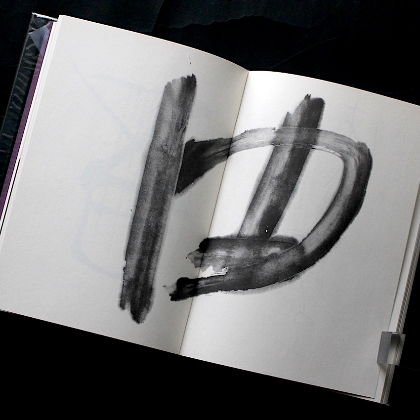 いろは四十八文字 - 篠田 桃紅 / Toko Shinoda