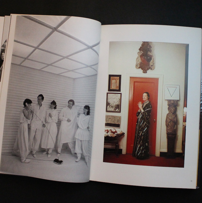 Issey Miyake East Meets West 三宅一生の発想と展開（Signed） - 三宅