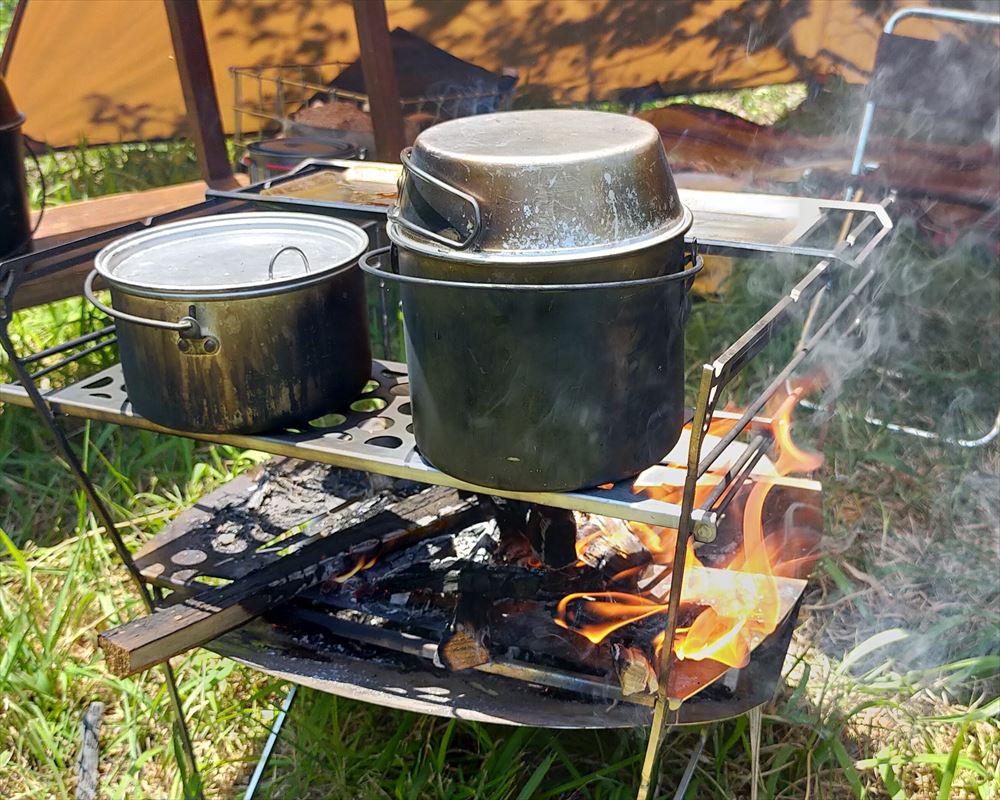 焚き火での調理にアルミ製のクッカーをおすすめする3つの理由。│maagz