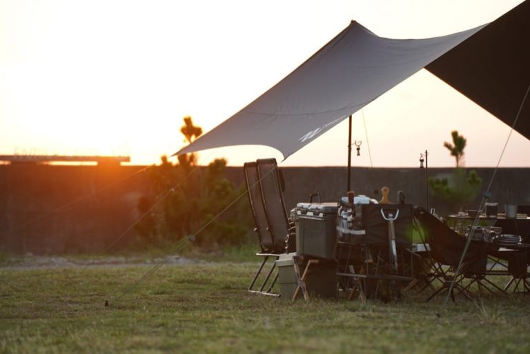 MINIMAL WORKS ブルーホール ヘキサタープ レビュー。圧倒的遮光性