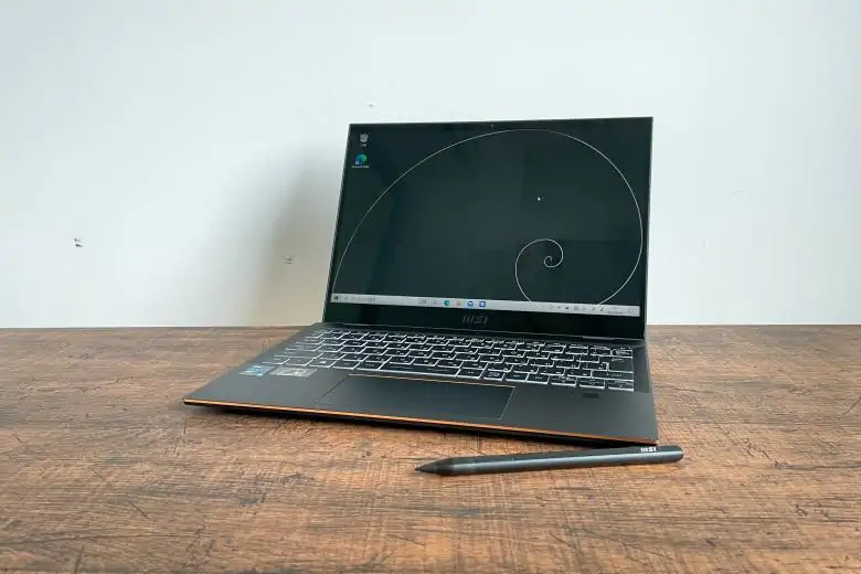 MSI Summit E13 Flip Evoレビュー】性能・質感ともに高い同社初の