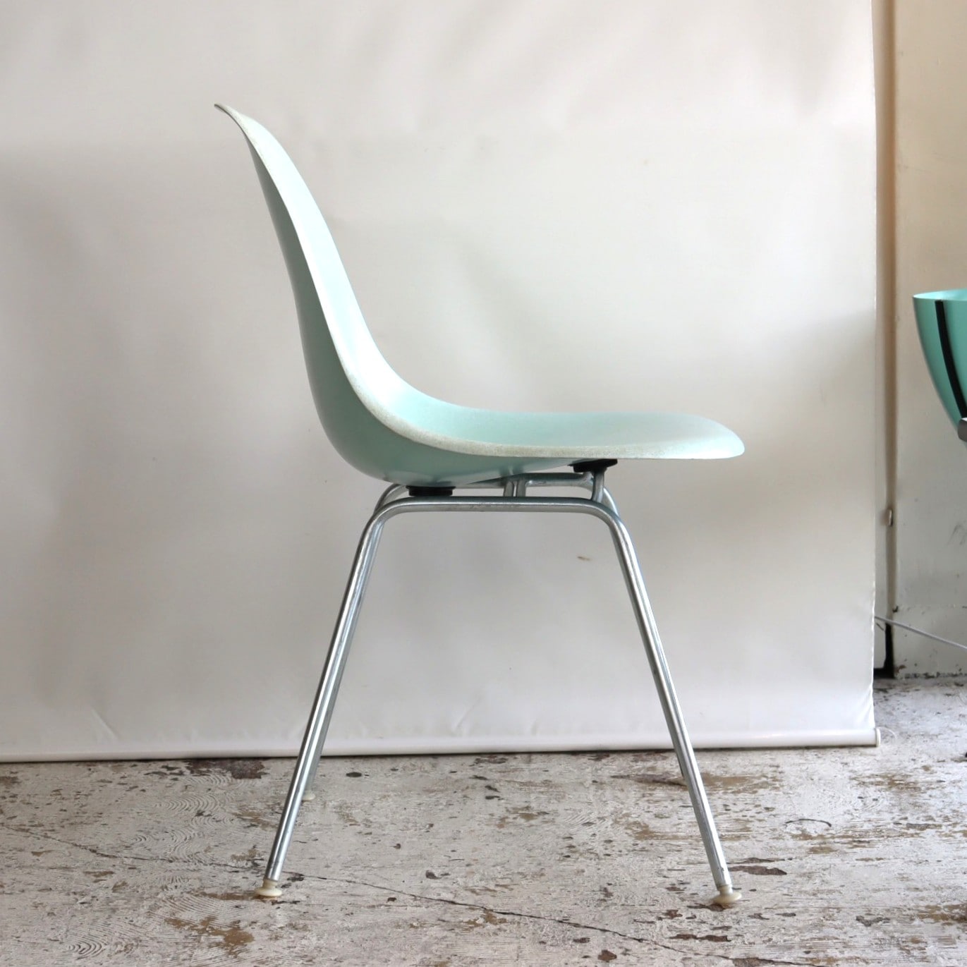 ハーマンミラー社製イームズ サイドシェルチェア(ロビンズエッグブルー