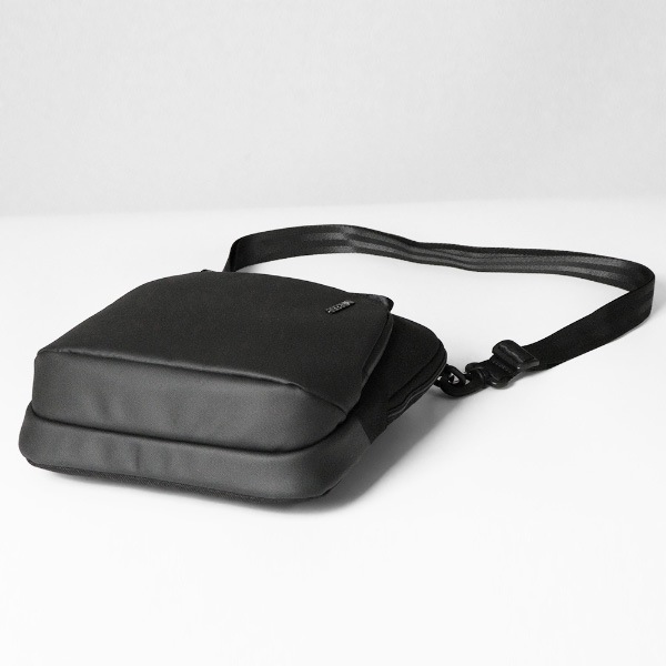 インケース Incase ショルダーバッグ A.R.C.Crossbody Bag エーアール