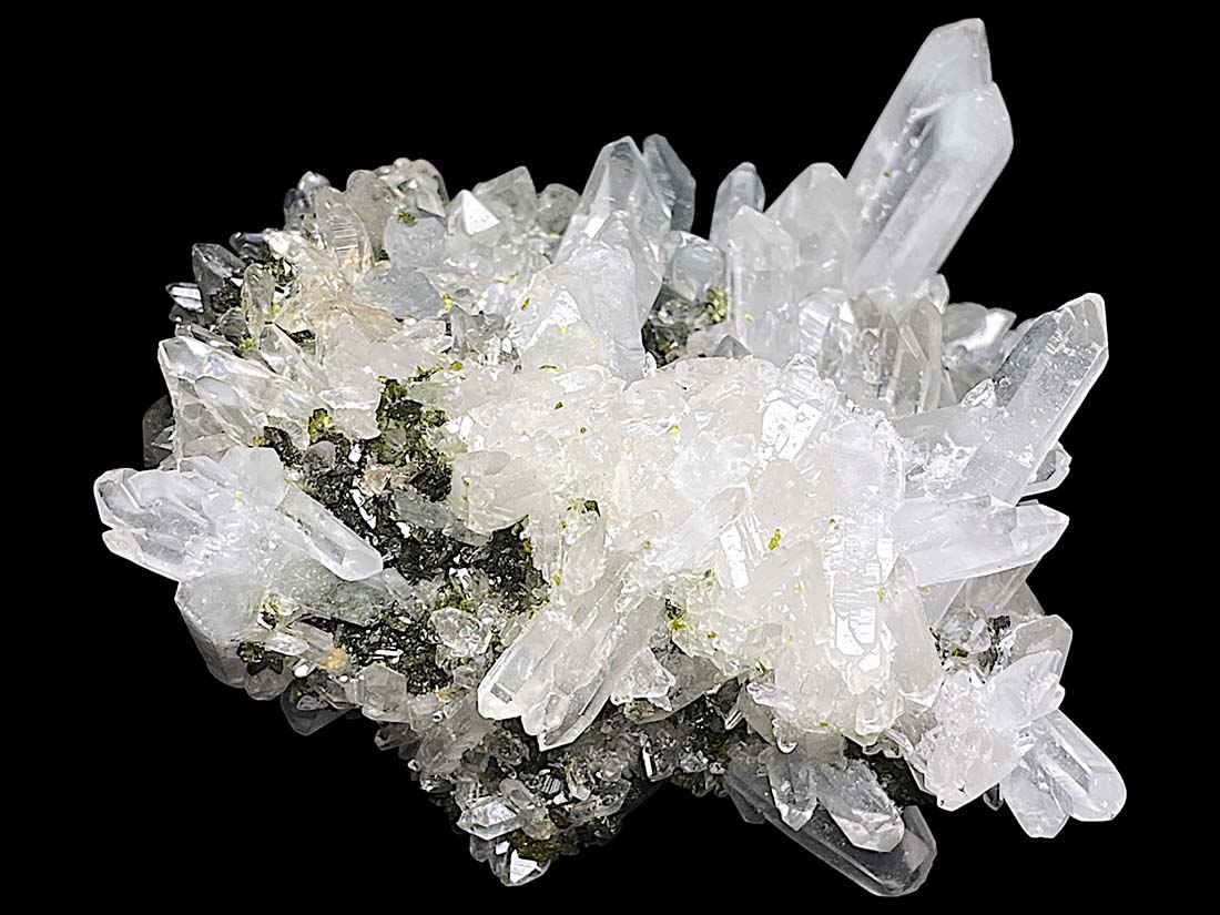 四川省産 エピドート ( 緑簾石 ) with 水晶 クラスター /Epidote with