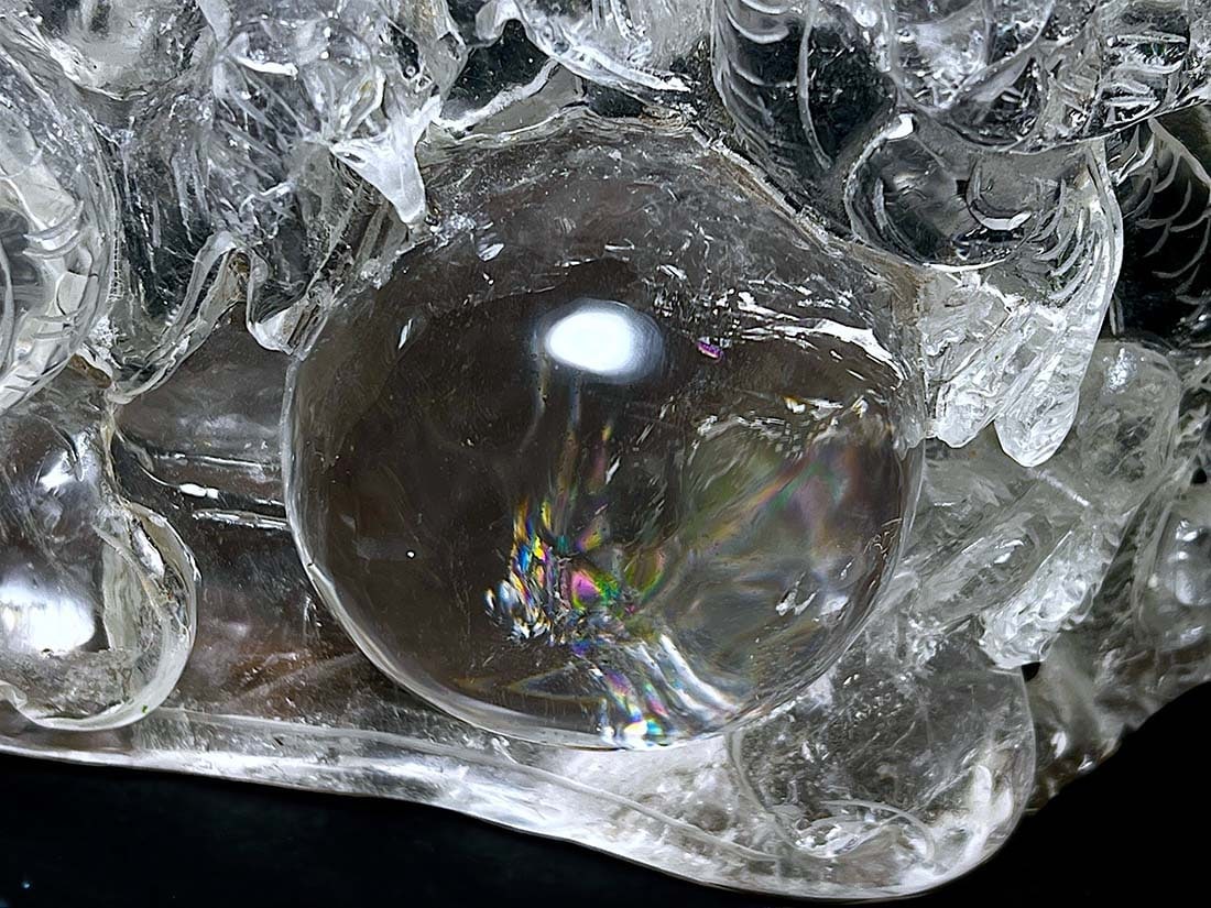 水晶 双龍彫刻 (木製台座付き)