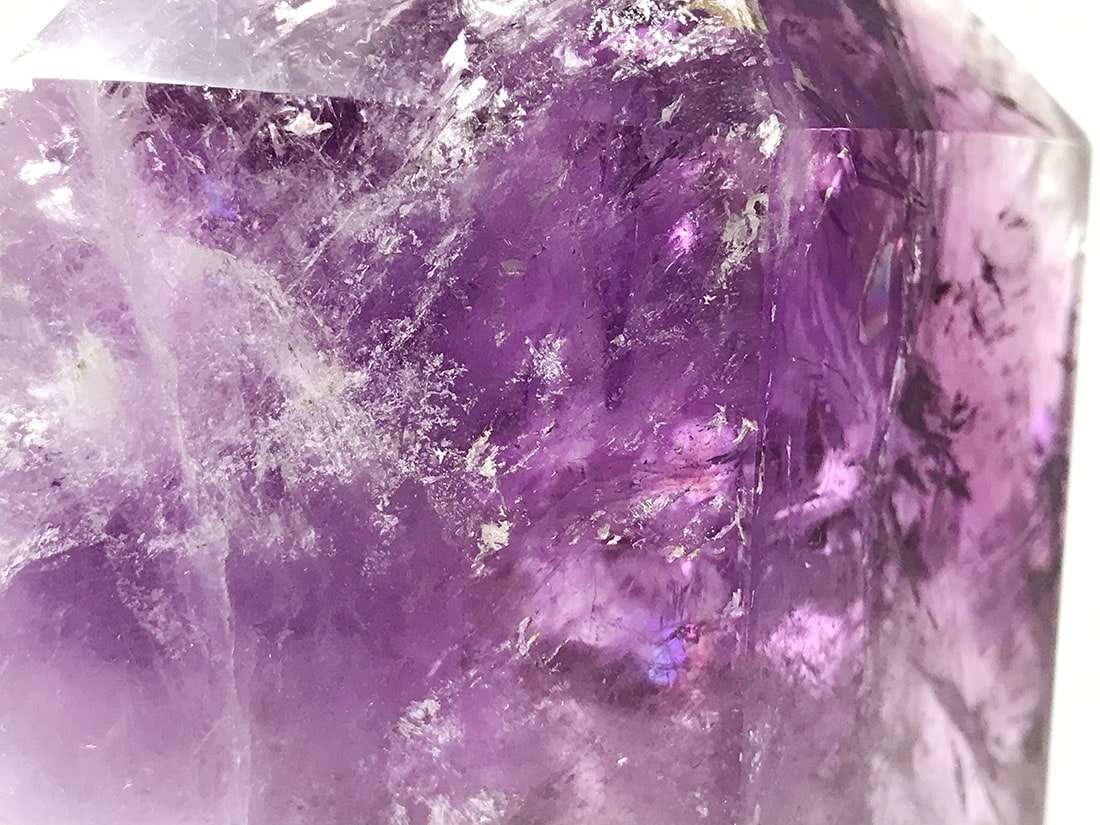 ☆ジュエリークラスアメジスト ポリッシュポイント(虹入り) 194g③(SA