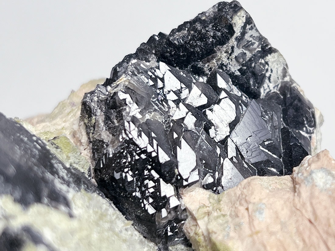 山東省産モリオンクラスター/Morion (黒水晶)