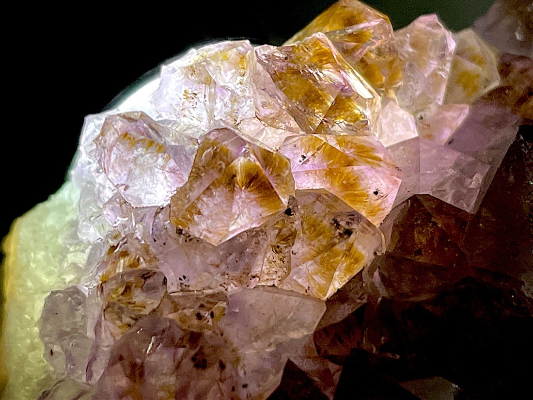 ブラジル産 カコクセナイトinアメジスト / Cacoxenite in Amethyst