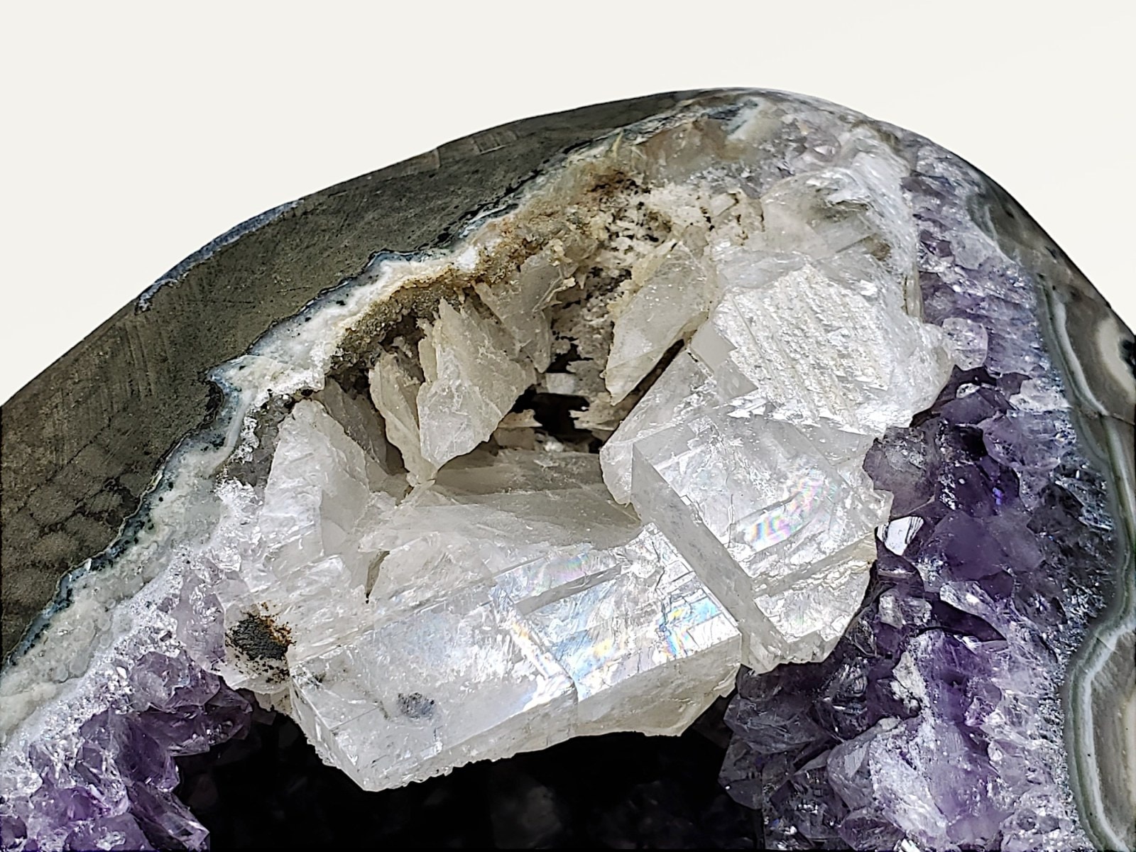 ウルグアイ産 アメジストジオード (カルサイト共生)