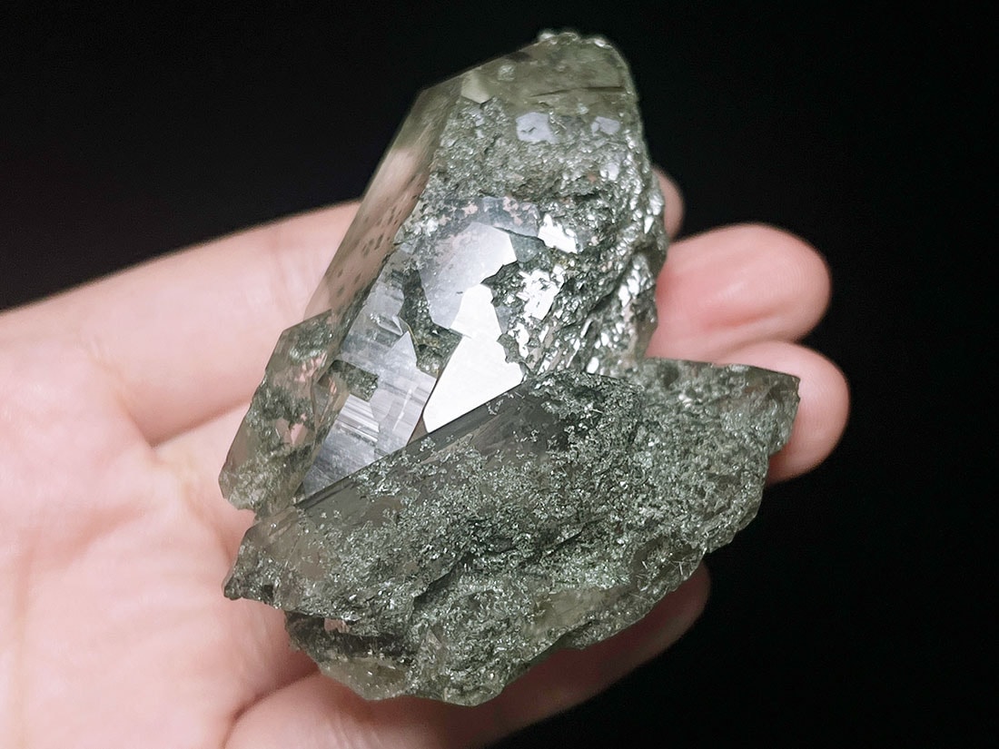 高品質】マニハール産 ヒマラヤ水晶/アナテース共生