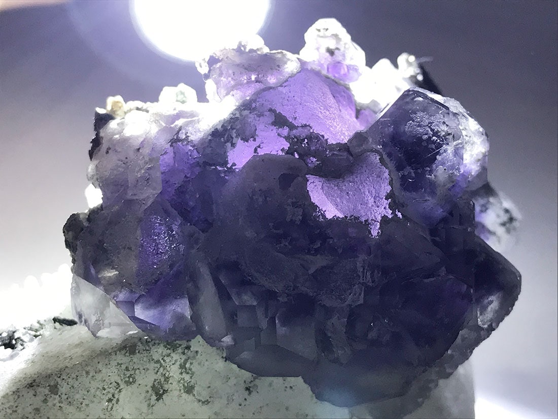 湖南省ヤオガンシャン産フローライトonクォーツ