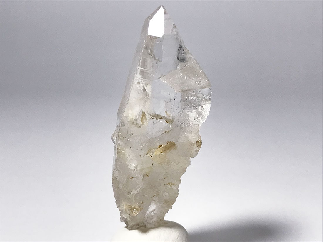 タンザニア産 モンドクォーツ ポイント (貫入水晶)/ Mondo Quartz