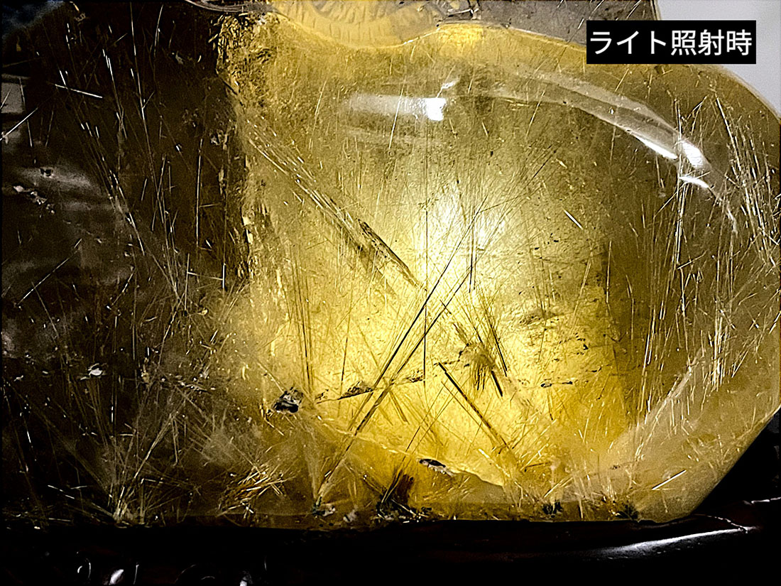 ルチルクォーツ 龍 彫刻 (木製台座付き)