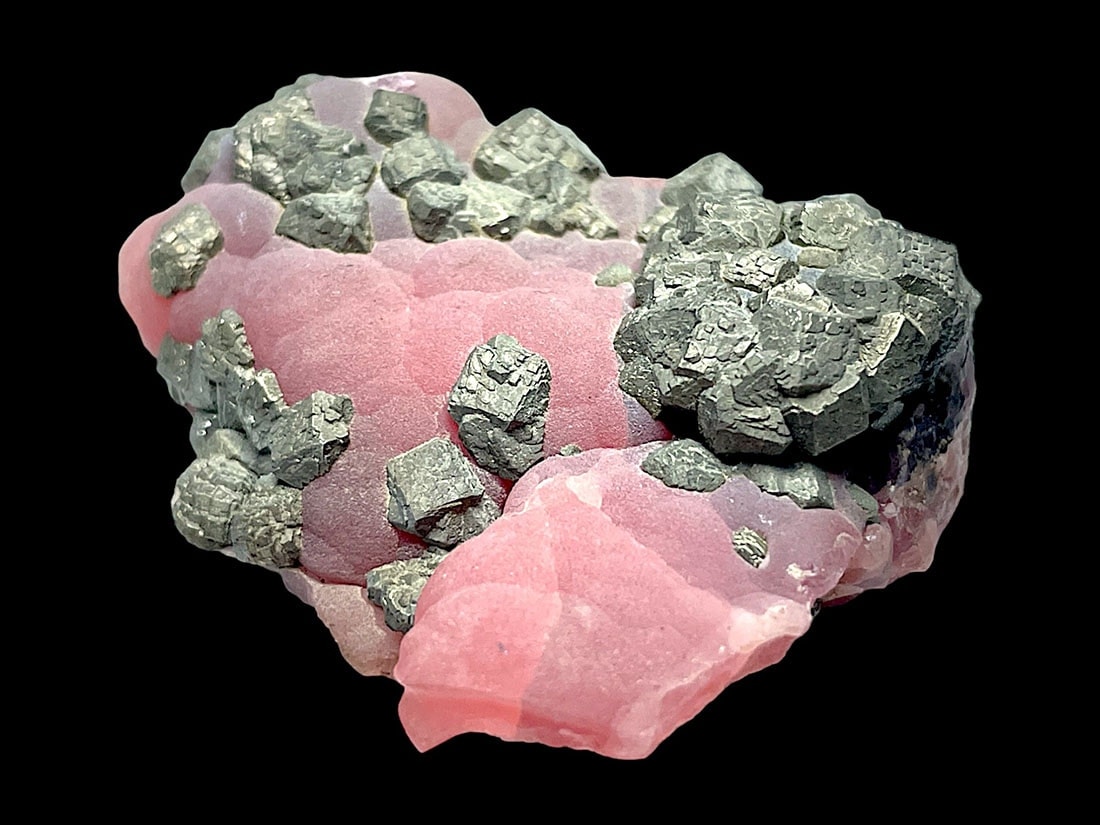 青森県 尾太鉱山産 菱マンガン鉱 / 黄鉄鉱