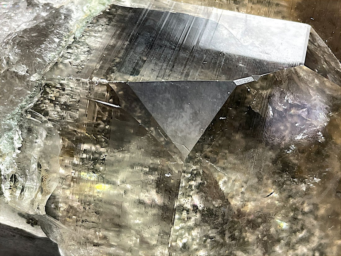 ヒマラヤ・マニハール産 ガーデンクォーツ (セルフヒールド)