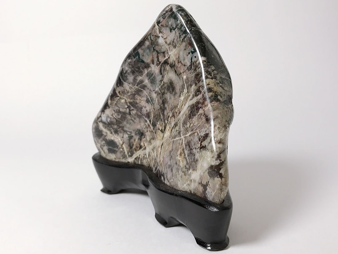 岐阜県根尾谷産 菊花石 (木製台座付き)