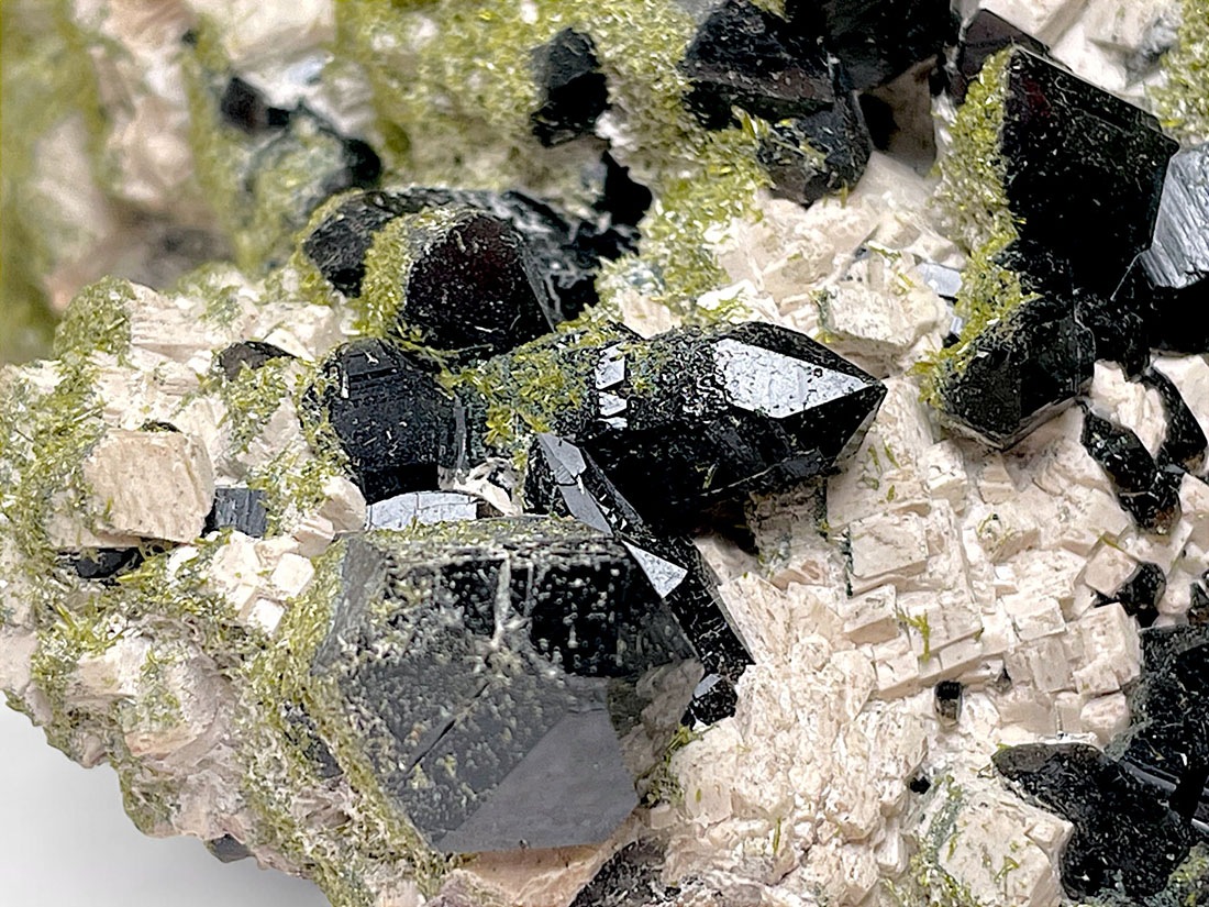 山東省産 モリオン/ Morion ( 黒水晶 )