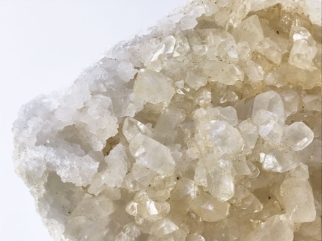 モロッコ産カルサイトジオード