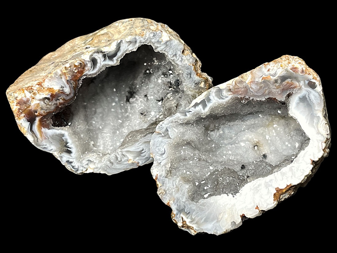 トレジャーメノウ (瑪瑙晶洞)/Geode Pair (鉄製台座付き)