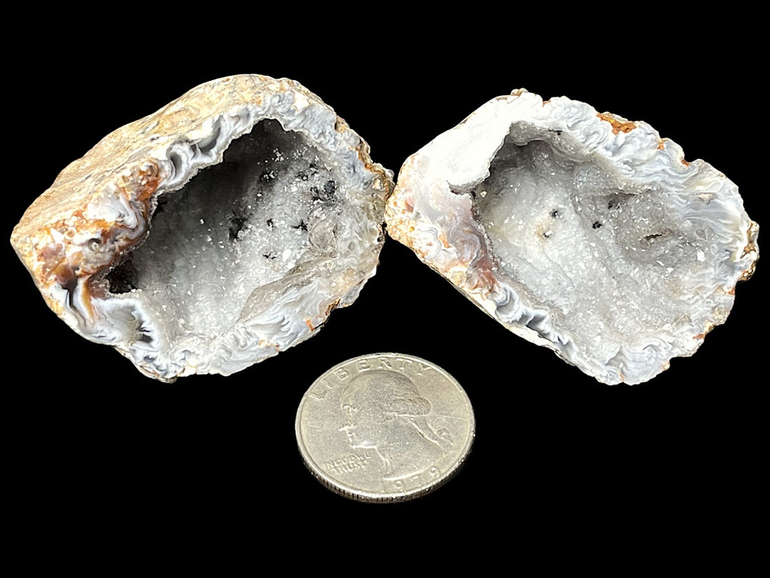 トレジャーメノウ (瑪瑙晶洞)/Geode Pair (鉄製台座付き)