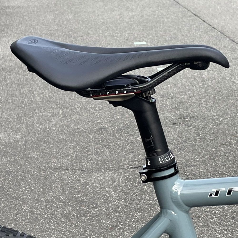 TNI LiteFly カーボン サドル | サドル,TNI | ワールドサイクル 通販