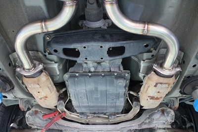 ニッサン スカイライン ワンオフ マフラー 【型式：DBA－V36