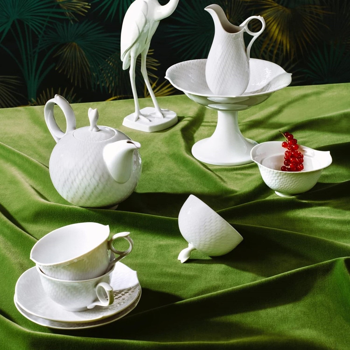 マイセン 波の戯れ ホワイト ティーカップ＆ソーサー3ピースセット